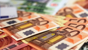 Peníze, eura (foto Canva)