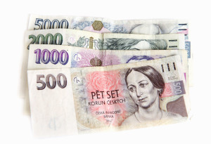 Peníze – české bankovky (foto Shutterstock)
